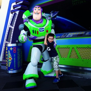 After riding the Buzz Lightyear ride, the first of many times, Buzz happend to be outside.  Otto was super excited to meet him, Mette not so much.
